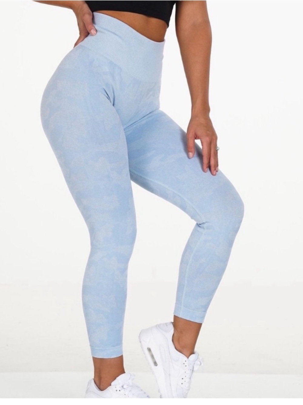 NVGTN Seamless Light Blue Leggings